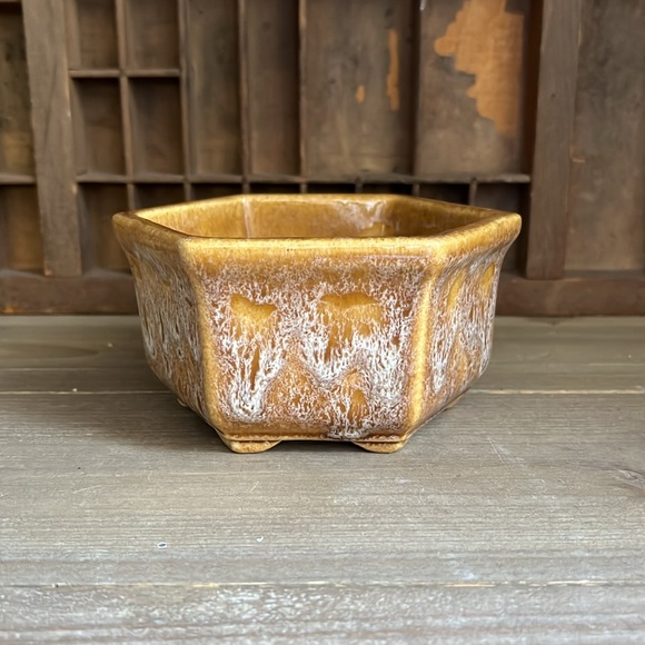 VTG Haegar Small Planter - Picture 9 of 9